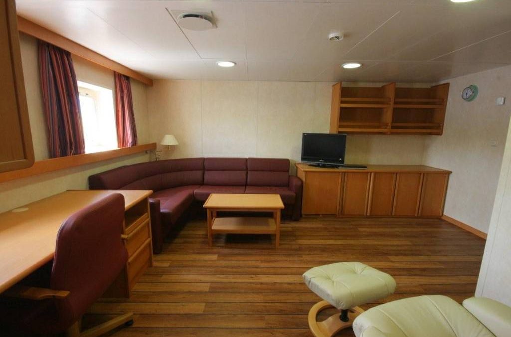 ACCOMMODATION 10